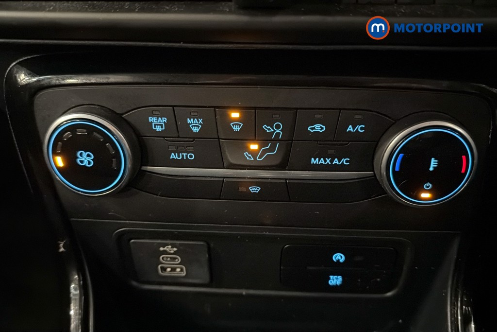 Ford Ecosport Titanium Manual Petrol SUV - Stock Number (1631915) - 12th supplementary image