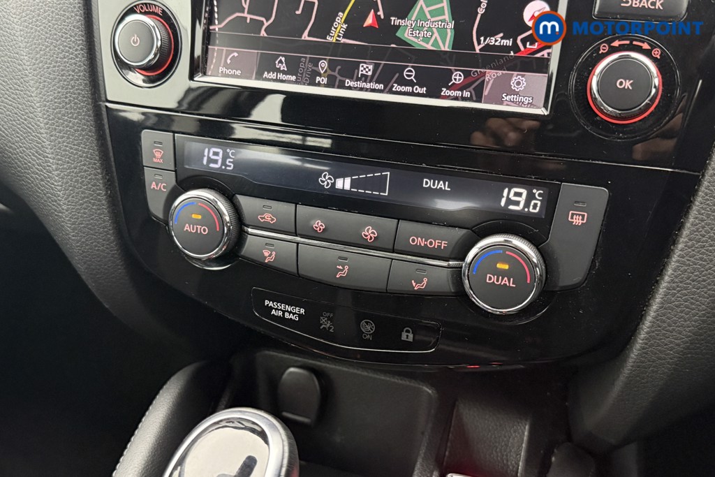 Nissan Qashqai Acenta Premium Automatic Petrol SUV - Stock Number (1632168) - 5th supplementary image