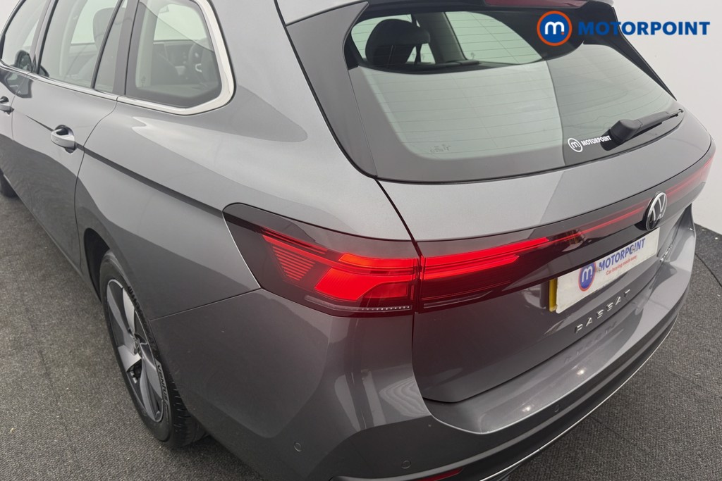 Volkswagen Passat Life Automatic Petrol Plug-In Hybrid Estate - Stock Number (1632878) - 22nd supplementary image