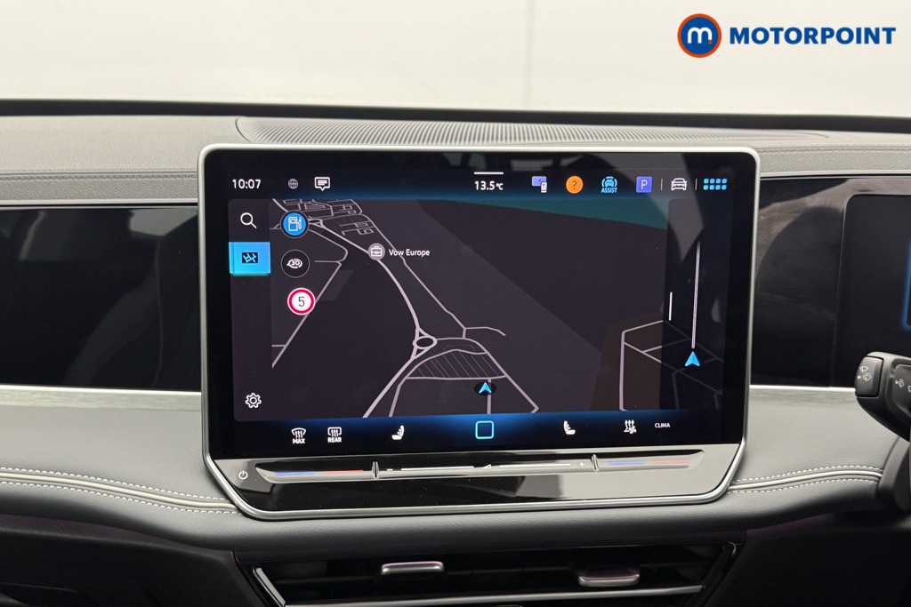 Volkswagen Passat Life Automatic Petrol Plug-In Hybrid Estate - Stock Number (1632902) - 3rd supplementary image