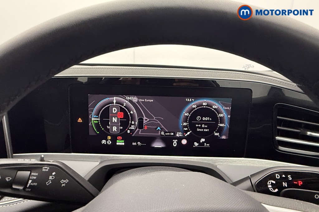 Volkswagen Passat Life Automatic Petrol Plug-In Hybrid Estate - Stock Number (1632902) - 4th supplementary image