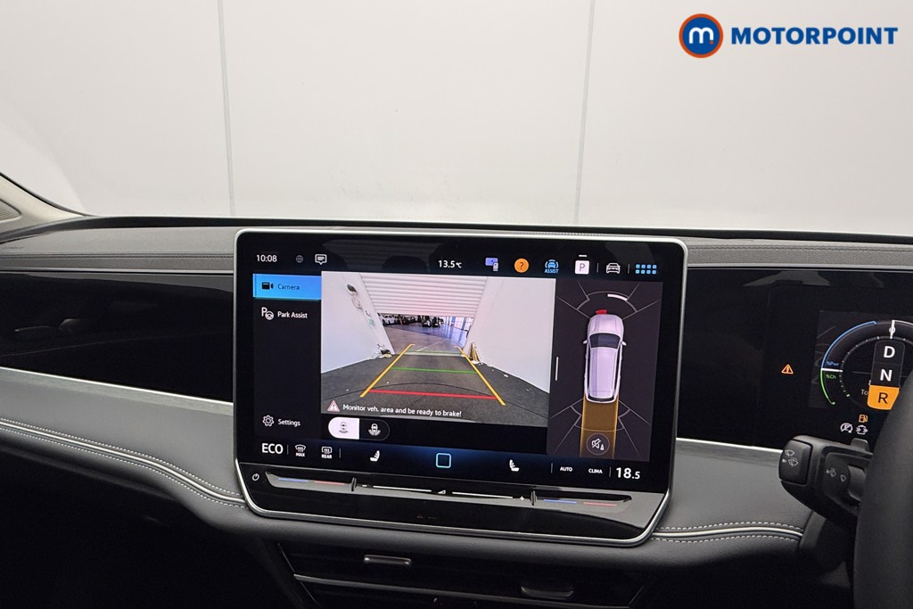Volkswagen Passat Life Automatic Petrol Plug-In Hybrid Estate - Stock Number (1632902) - 13th supplementary image