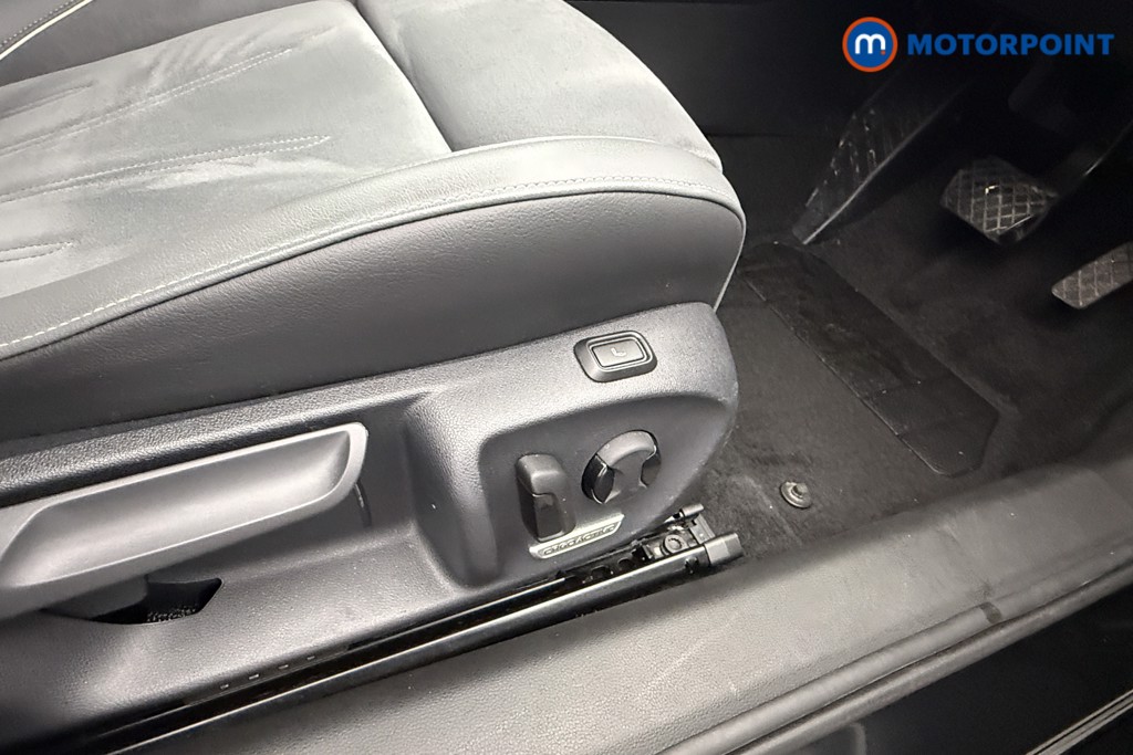 Volkswagen Passat Life Automatic Petrol Plug-In Hybrid Estate - Stock Number (1632902) - 15th supplementary image