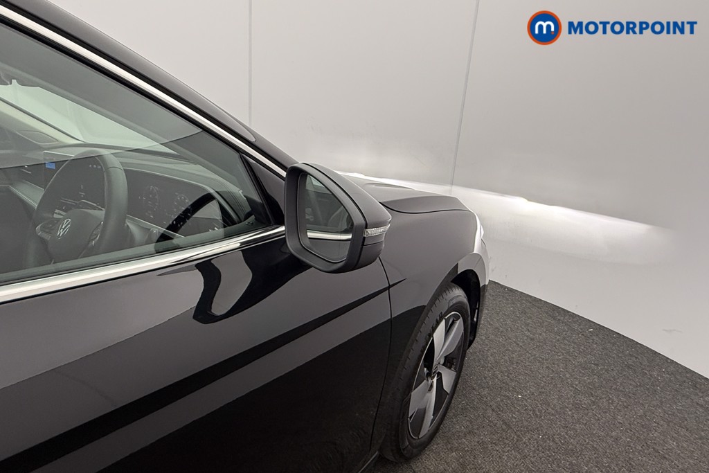 Volkswagen Passat Life Automatic Petrol Plug-In Hybrid Estate - Stock Number (1632902) - 16th supplementary image