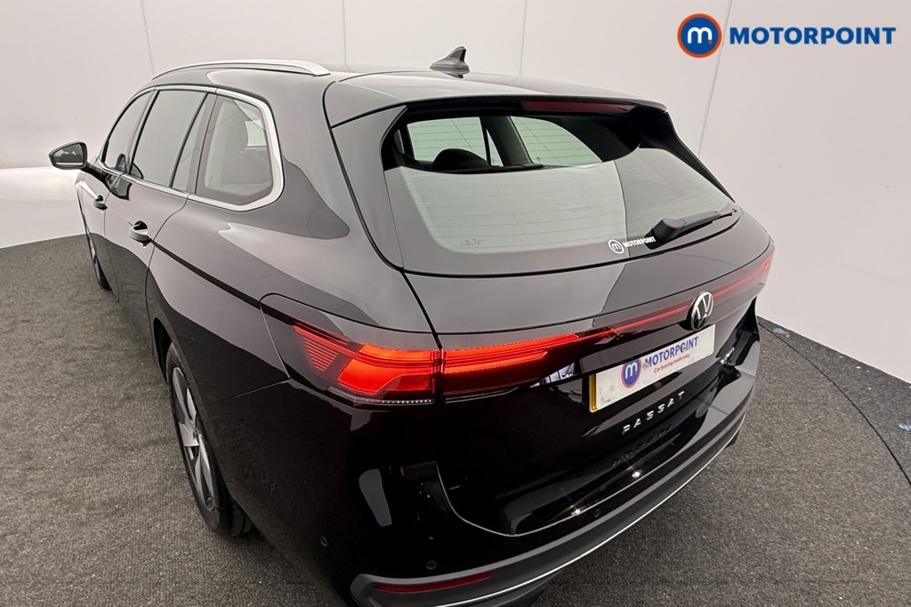 Volkswagen Passat Life Automatic Petrol Plug-In Hybrid Estate - Stock Number (1632902) - 25th supplementary image