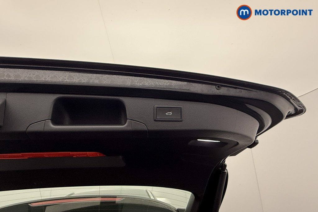 Volkswagen Passat Life Automatic Petrol Plug-In Hybrid Estate - Stock Number (1632902) - 29th supplementary image