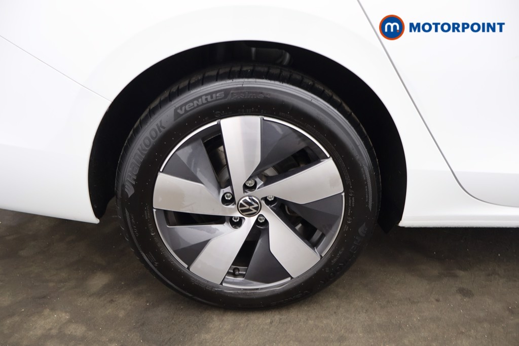 Volkswagen Passat Life Automatic Petrol Plug-In Hybrid Estate - Stock Number (1632918) - 2nd supplementary image