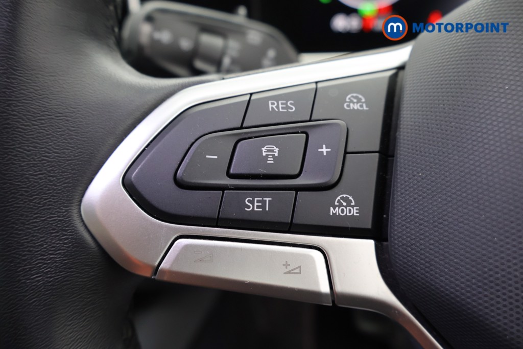 Volkswagen Passat Life Automatic Petrol Plug-In Hybrid Estate - Stock Number (1632918) - 7th supplementary image