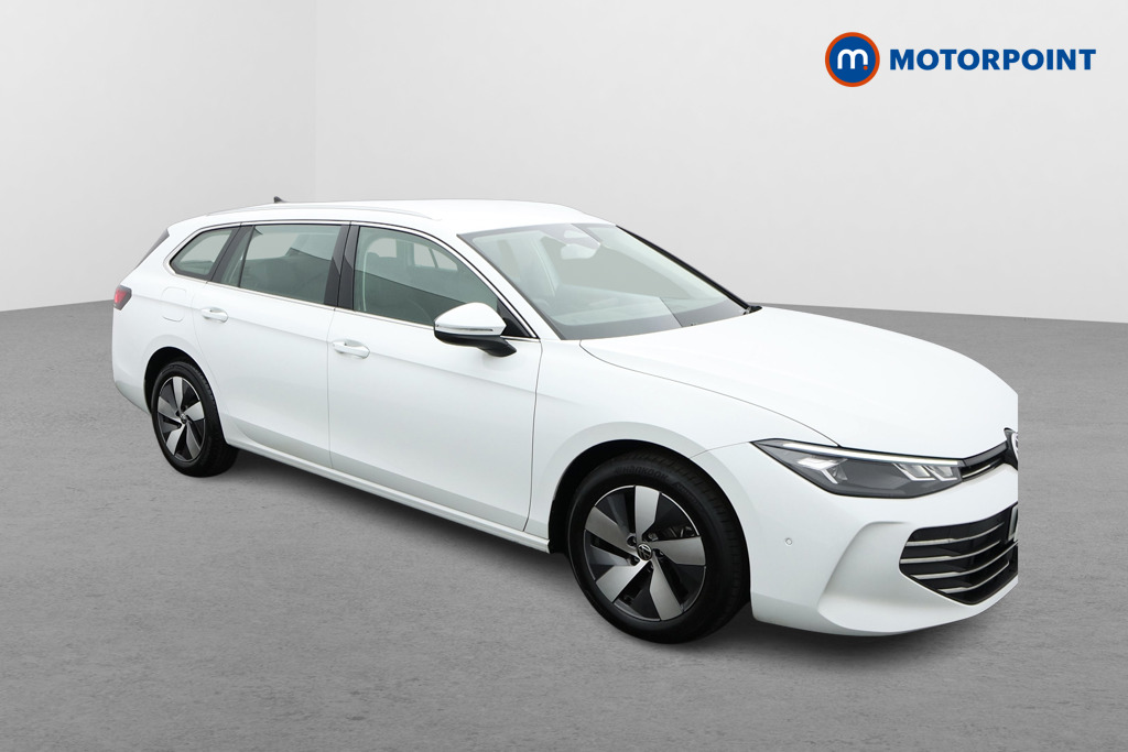Volkswagen Passat Life Automatic Petrol Plug-In Hybrid Estate - Stock Number (1632918) - Drivers side front corner