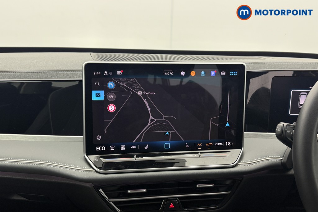 Volkswagen Passat Life Automatic Petrol Plug-In Hybrid Estate - Stock Number (1632926) - 3rd supplementary image