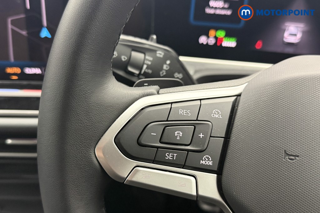 Volkswagen Passat Life Automatic Petrol Plug-In Hybrid Estate - Stock Number (1632926) - 7th supplementary image