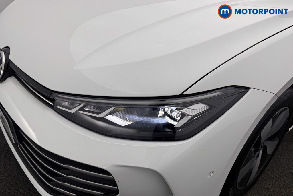 Volkswagen Passat Life Automatic Petrol Plug-In Hybrid Estate - Stock Number (1632926) - 17th supplementary image