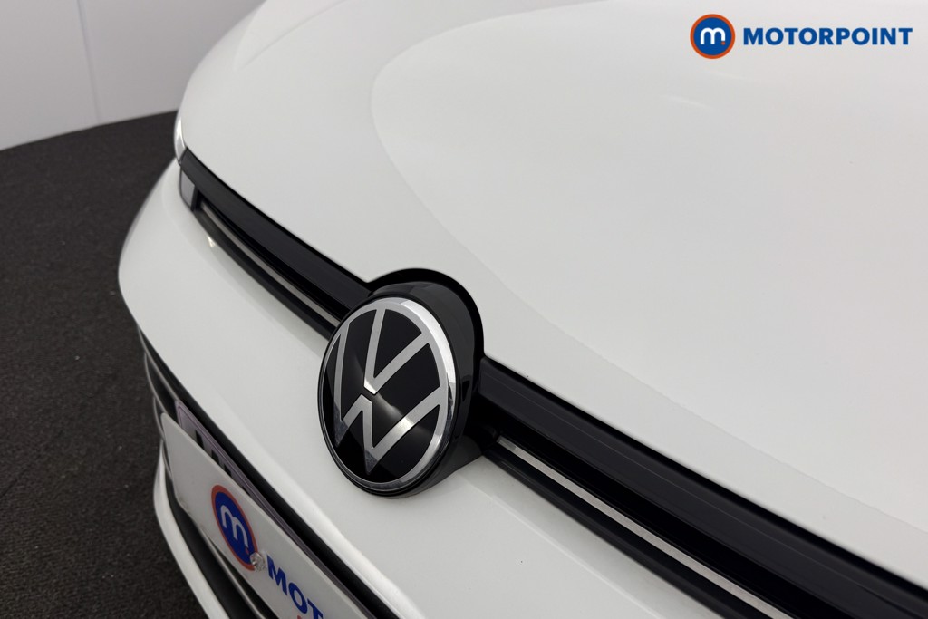 Volkswagen Passat Life Automatic Petrol Plug-In Hybrid Estate - Stock Number (1632926) - 18th supplementary image