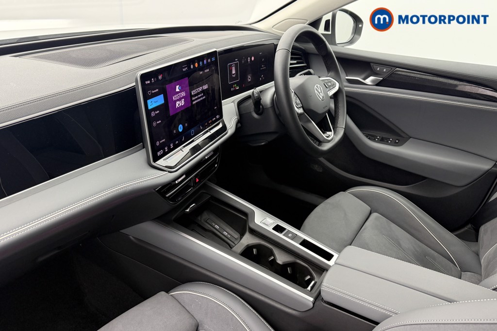 Volkswagen Passat Life Automatic Petrol Plug-In Hybrid Estate - Stock Number (1632926) - 20th supplementary image