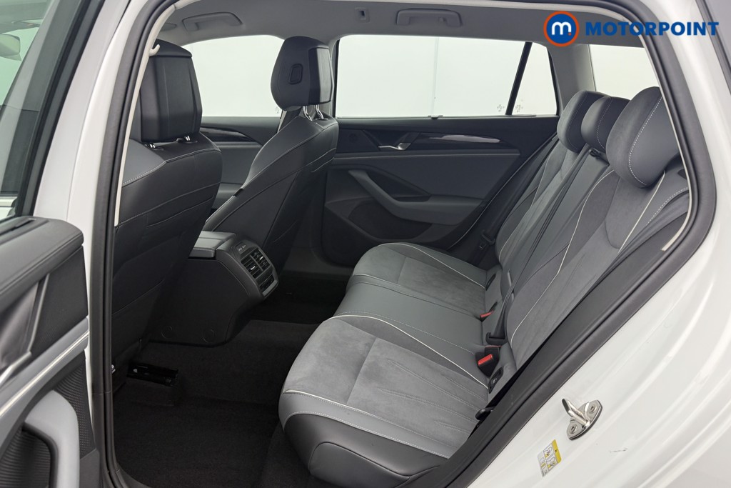 Volkswagen Passat Life Automatic Petrol Plug-In Hybrid Estate - Stock Number (1632926) - 23rd supplementary image