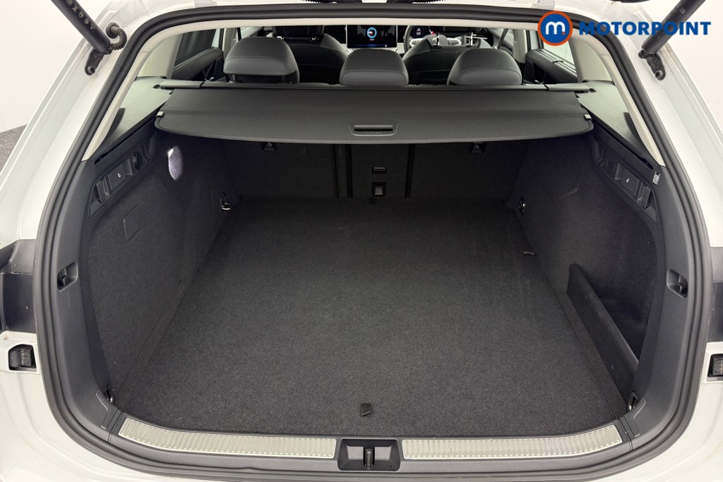 Volkswagen Passat Life Automatic Petrol Plug-In Hybrid Estate - Stock Number (1632926) - 28th supplementary image