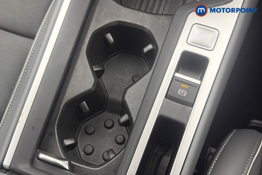 Volkswagen Passat Life Automatic Petrol Plug-In Hybrid Estate - Stock Number (1632928) - 5th supplementary image