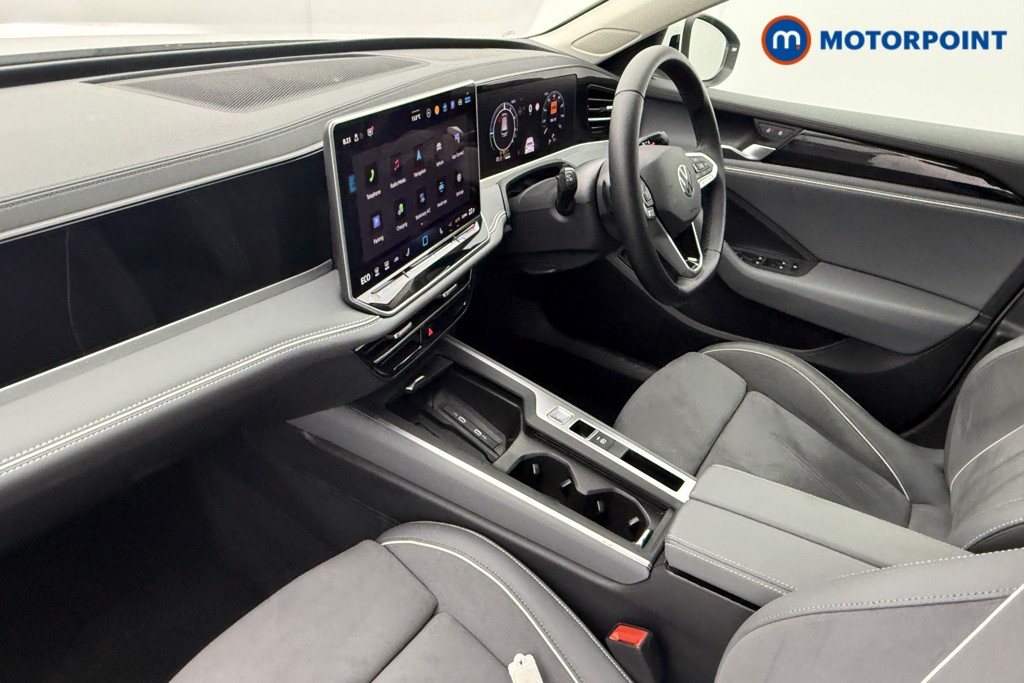 Volkswagen Passat Life Automatic Petrol Plug-In Hybrid Estate - Stock Number (1632928) - 16th supplementary image