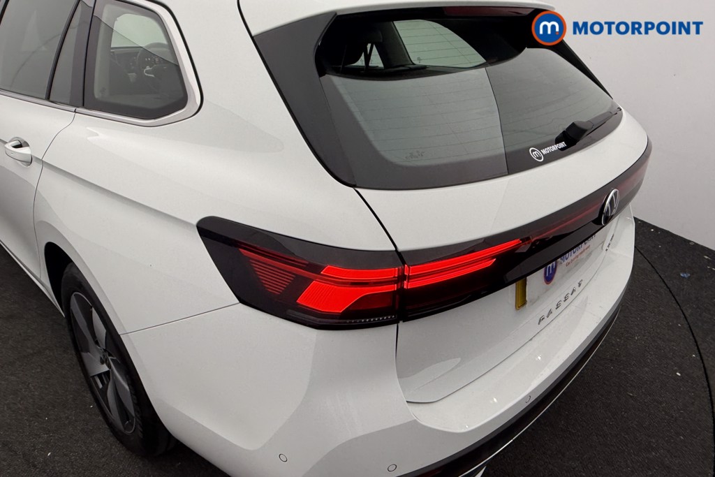 Volkswagen Passat Life Automatic Petrol Plug-In Hybrid Estate - Stock Number (1632928) - 21st supplementary image