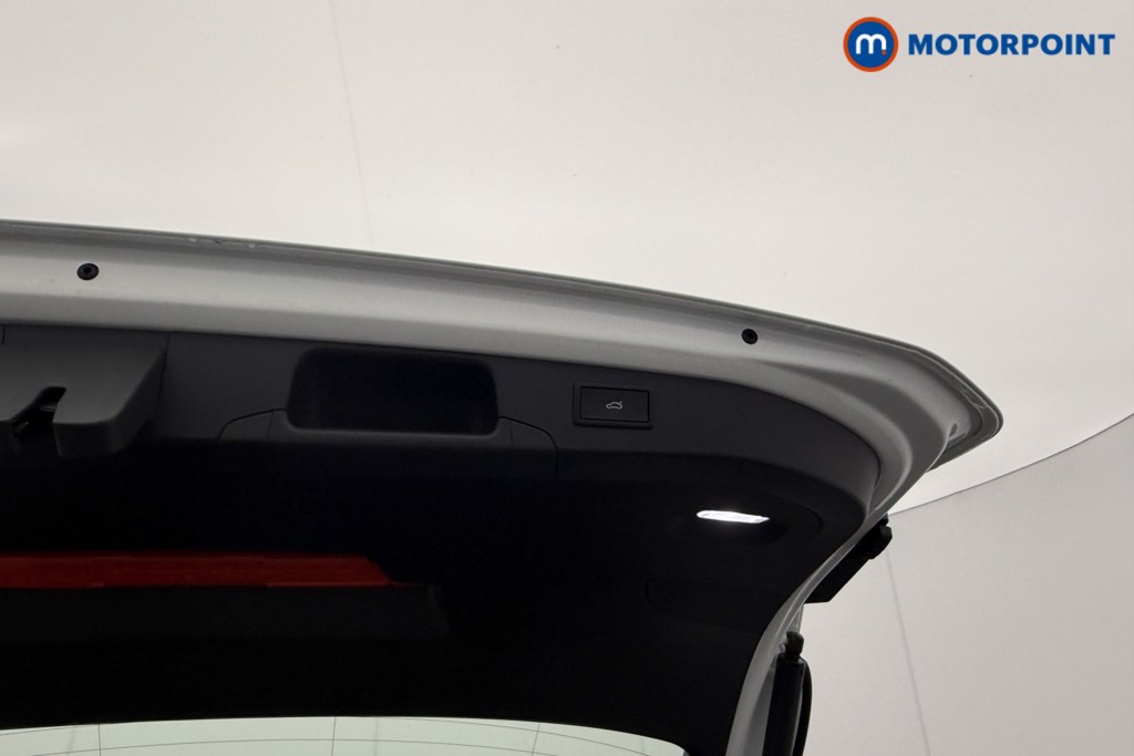 Volkswagen Passat Life Automatic Petrol Plug-In Hybrid Estate - Stock Number (1632928) - 25th supplementary image