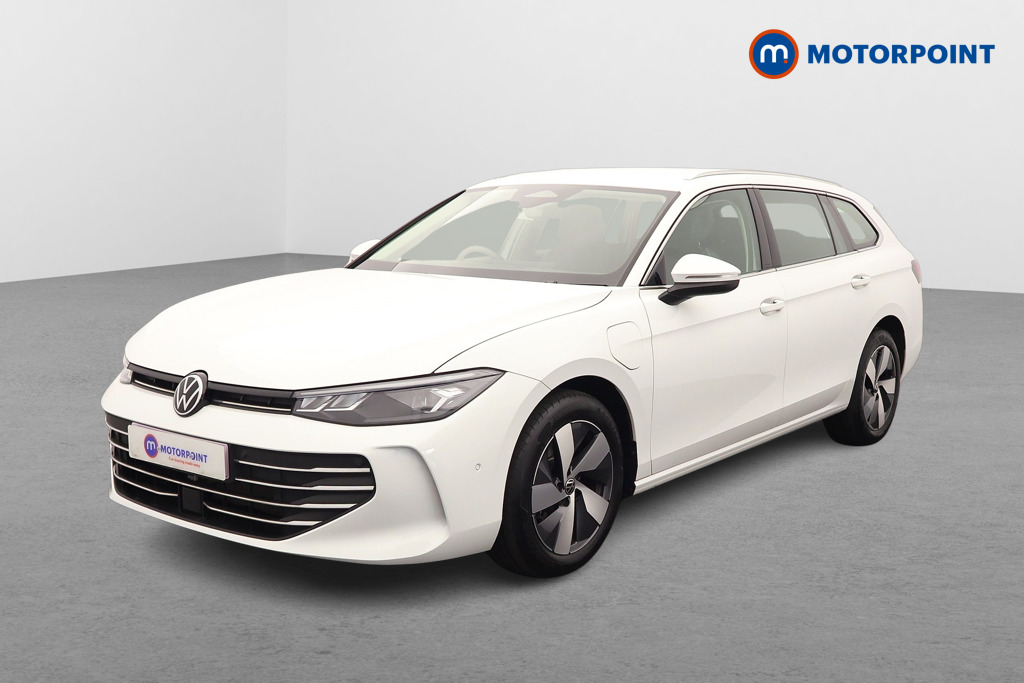 Volkswagen Passat Life Automatic Petrol Plug-In Hybrid Estate - Stock Number (1632928) - Passenger side front corner
