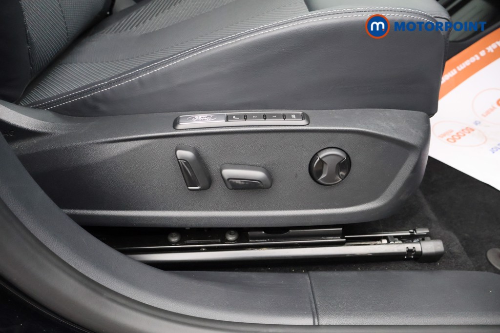 Ford Explorer Select Automatic Electric SUV - Stock Number (1633210) - 18th supplementary image