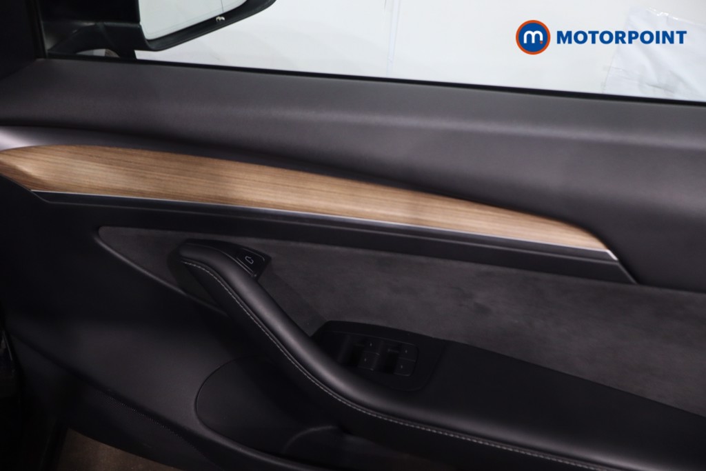 Tesla Model 3 Long Range Automatic Electric Saloon - Stock Number (1634163) - 21st supplementary image