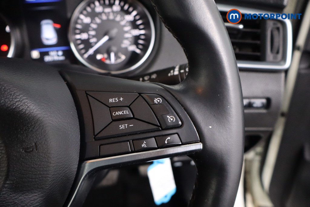 Nissan Qashqai Acenta Premium Automatic Petrol SUV - Stock Number (1634245) - 8th supplementary image