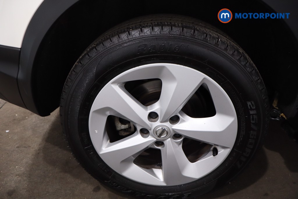 Nissan Qashqai Acenta Premium Automatic Petrol SUV - Stock Number (1634245) - 10th supplementary image