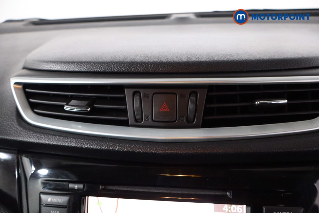 Nissan Qashqai Acenta Premium Automatic Petrol SUV - Stock Number (1634245) - 17th supplementary image