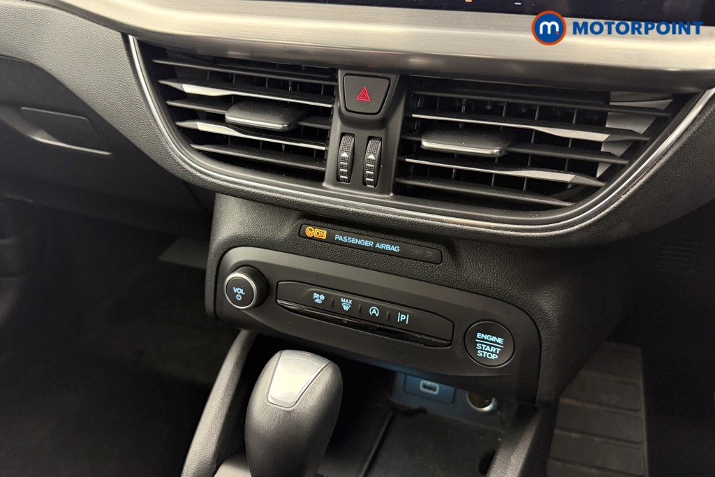 Ford Focus Titanium Automatic Petrol Hatchback - Stock Number (1634554) - 5th supplementary image