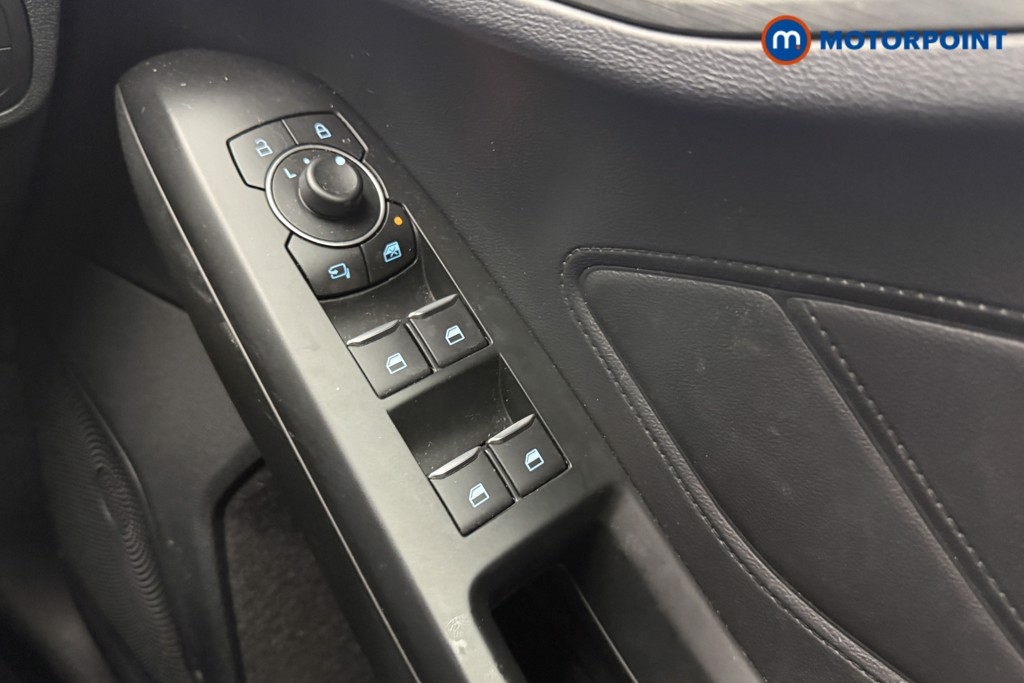 Ford Focus Titanium Automatic Petrol Hatchback - Stock Number (1634554) - 11th supplementary image