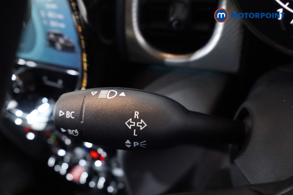 Mini Hatchback Cooper Exclusive Automatic Petrol Hatchback - Stock Number (1634613) - 16th supplementary image