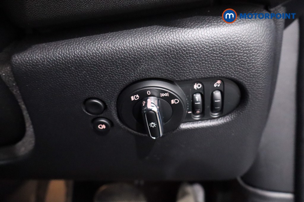 Mini Hatchback Cooper Exclusive Automatic Petrol Hatchback - Stock Number (1634613) - 18th supplementary image