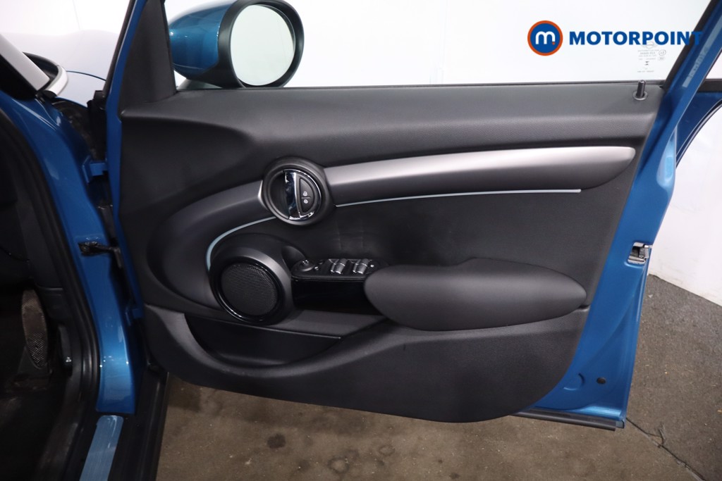 Mini Hatchback Cooper Exclusive Automatic Petrol Hatchback - Stock Number (1634613) - 25th supplementary image