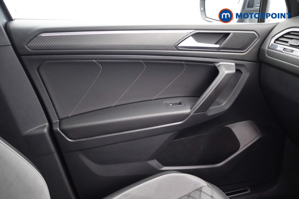 Volkswagen Tiguan Allspace R-Line Automatic Petrol SUV - Stock Number (1635144) - 11th supplementary image