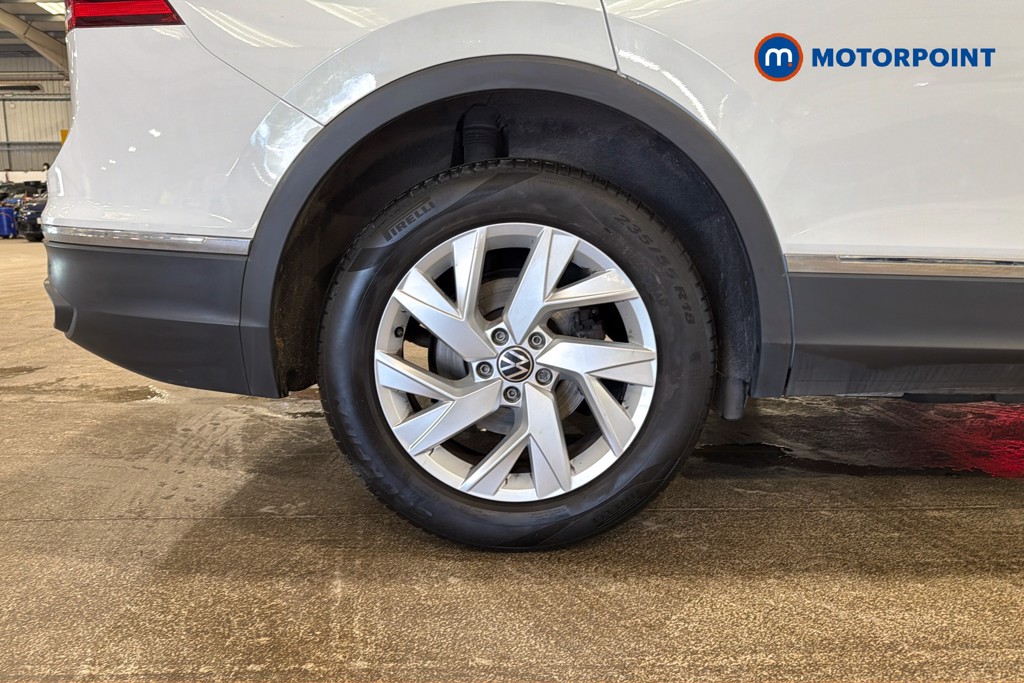 Volkswagen Tiguan Allspace Life Automatic Petrol SUV - Stock Number (1635661) - 49th supplementary image