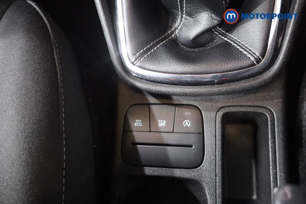 Ford Fiesta Zetec Manual Petrol Hatchback - Stock Number (1636365) - 16th supplementary image