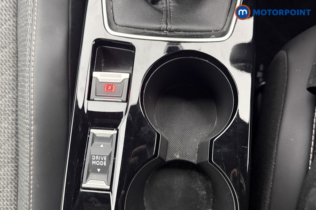 Peugeot 2008 Allure Manual Petrol SUV - Stock Number (1636574) - 7th supplementary image