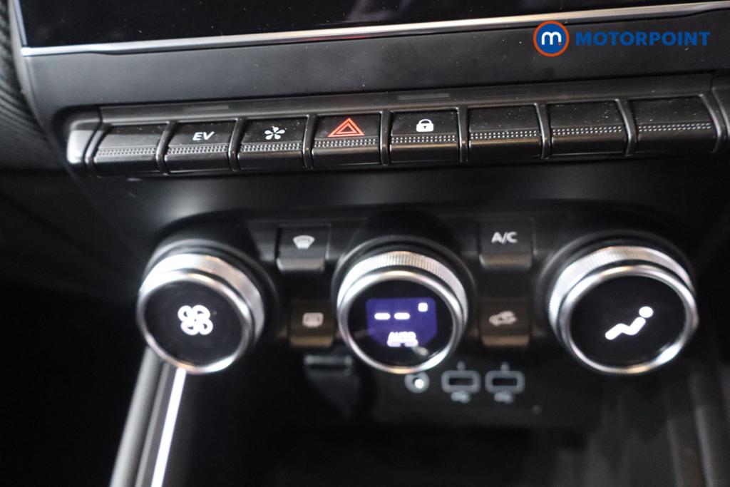 Renault Clio Rs Line Automatic Petrol-Electric Hybrid Hatchback - Stock Number (1636590) - 16th supplementary image