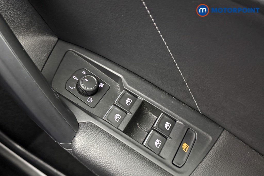 Volkswagen Tiguan R-Line Automatic Petrol SUV - Stock Number (1636591) - 8th supplementary image