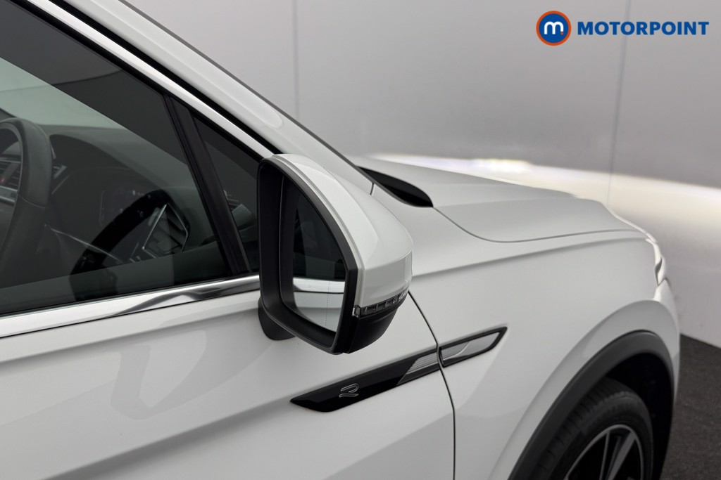 Volkswagen Tiguan R-Line Automatic Petrol SUV - Stock Number (1636591) - 15th supplementary image