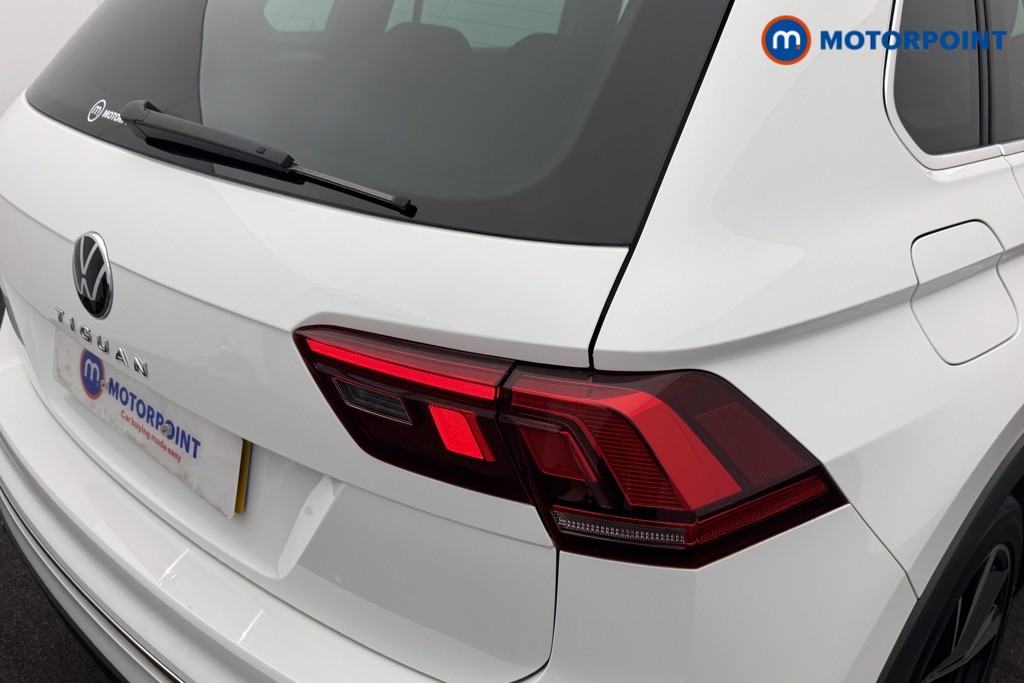 Volkswagen Tiguan R-Line Automatic Petrol SUV - Stock Number (1636591) - 25th supplementary image
