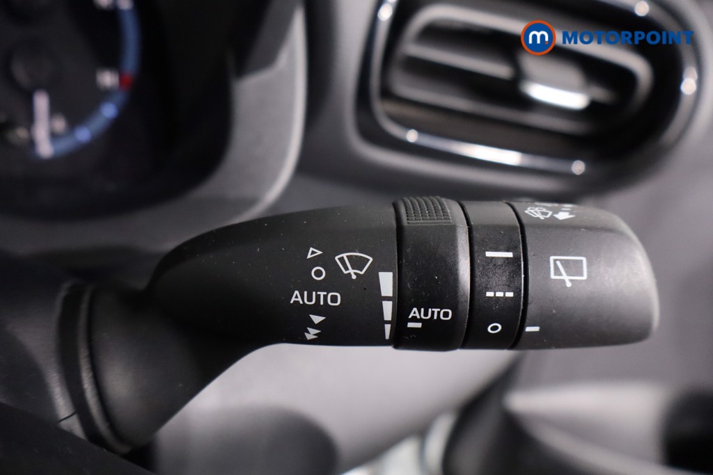 Toyota Yaris Cross Design Automatic Petrol-Electric Hybrid Estate - Stock Number (1636646) - 15th supplementary image