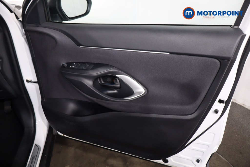 Toyota Yaris Cross Design Automatic Petrol-Electric Hybrid Estate - Stock Number (1636646) - 26th supplementary image