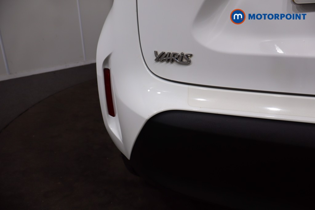 Toyota Yaris Cross Design Automatic Petrol-Electric Hybrid Estate - Stock Number (1636646) - 39th supplementary image