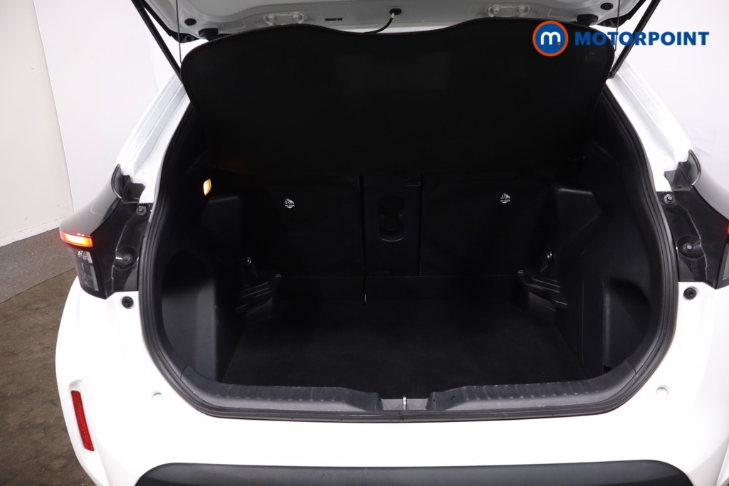 Toyota Yaris Cross Design Automatic Petrol-Electric Hybrid Estate - Stock Number (1636646) - 41st supplementary image