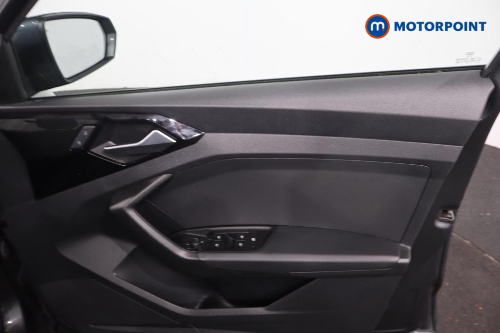 Audi A1 Technik Manual Petrol Hatchback - Stock Number (1636647) - 10th supplementary image