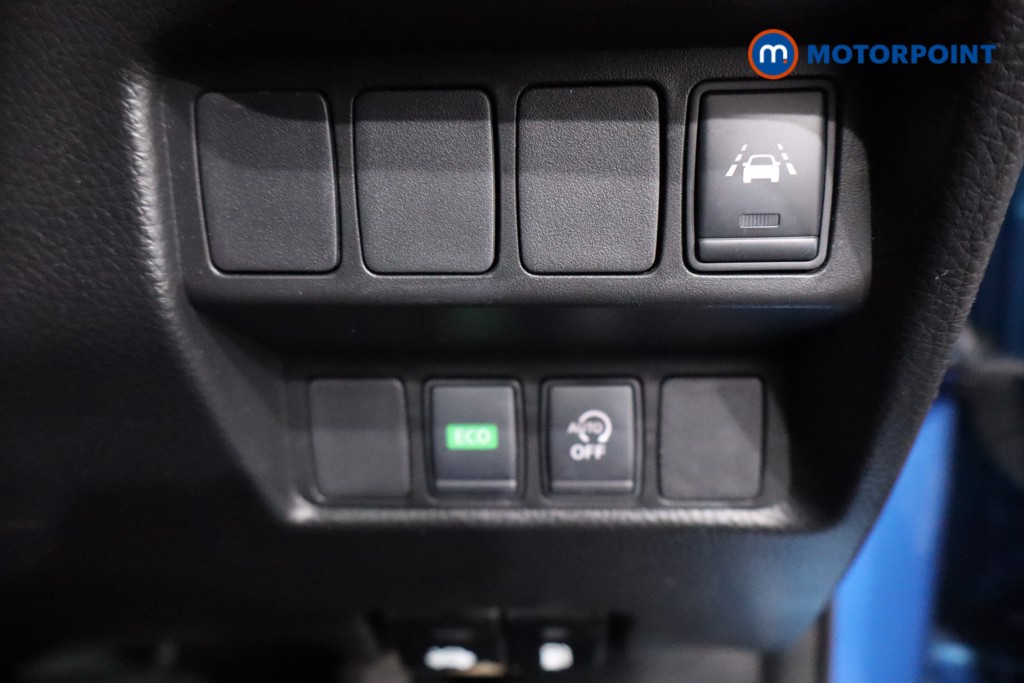 Nissan Qashqai N-Motion Automatic Petrol SUV - Stock Number (1636849) - 17th supplementary image