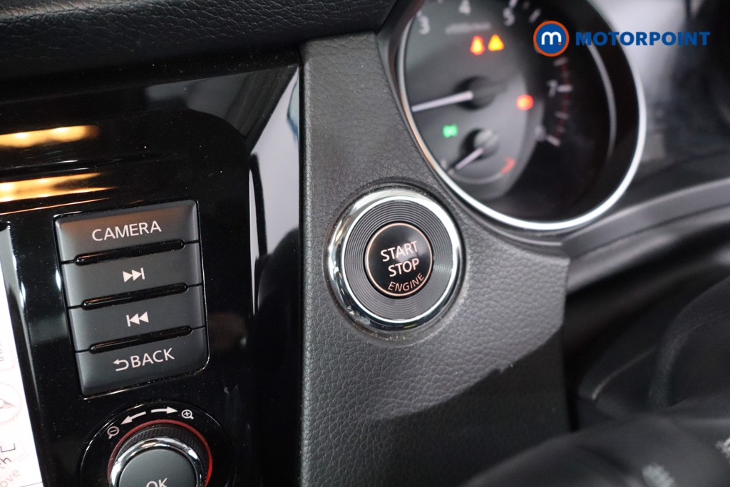 Nissan Qashqai N-Motion Automatic Petrol SUV - Stock Number (1636849) - 20th supplementary image